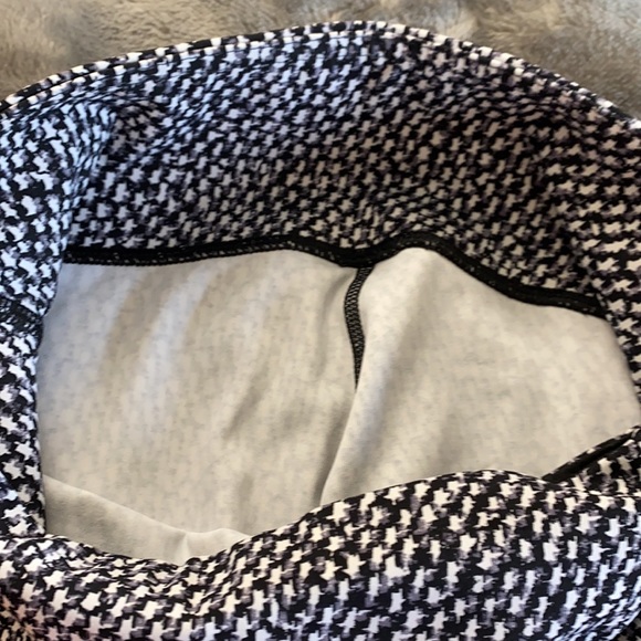 Lululemon leggings - Picture 5 of 6